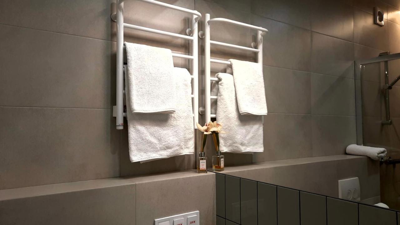 Apartment апартаменти-студія, дизайнерський ремонт, центр, біля трк 