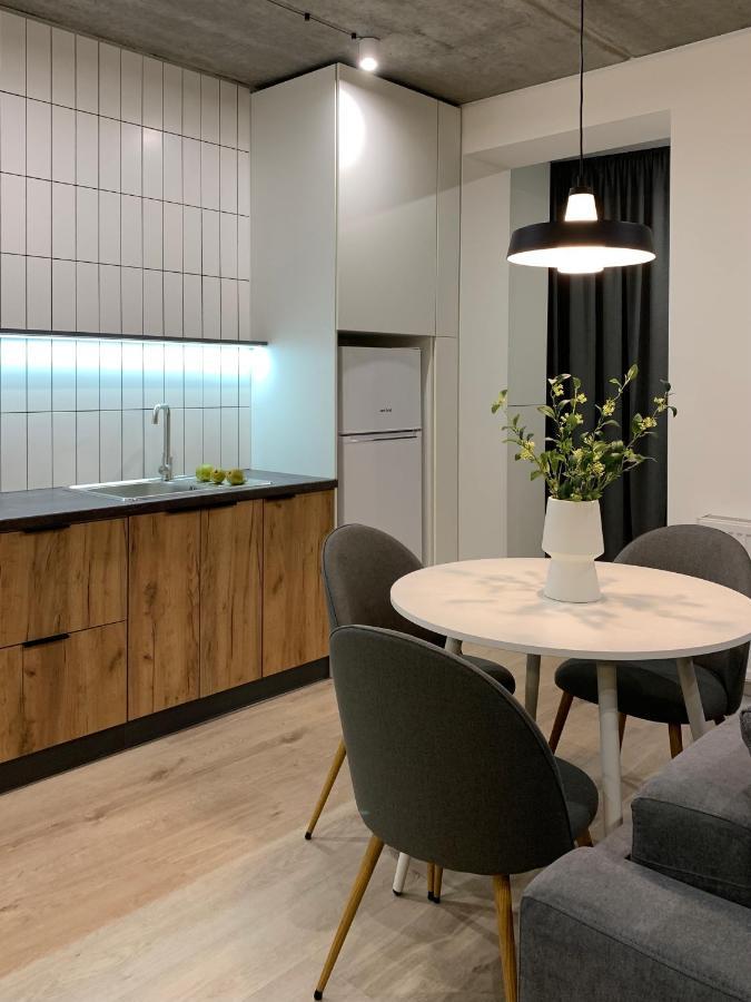 Apartment апартаменти-студія, дизайнерський ремонт, центр, біля трк 